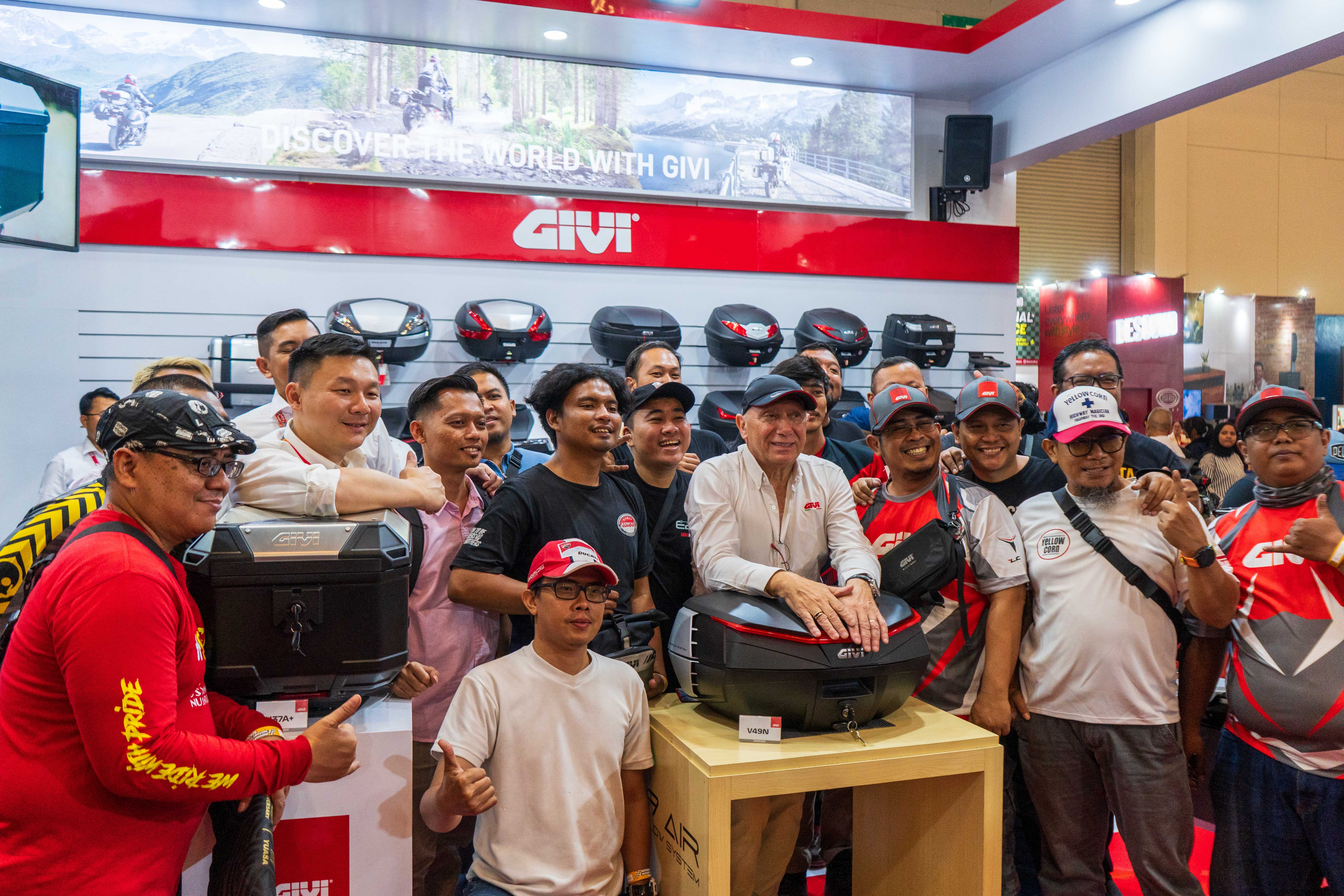 Kilas Balik Kemeriahan Booth GIVI di IMOS 2025